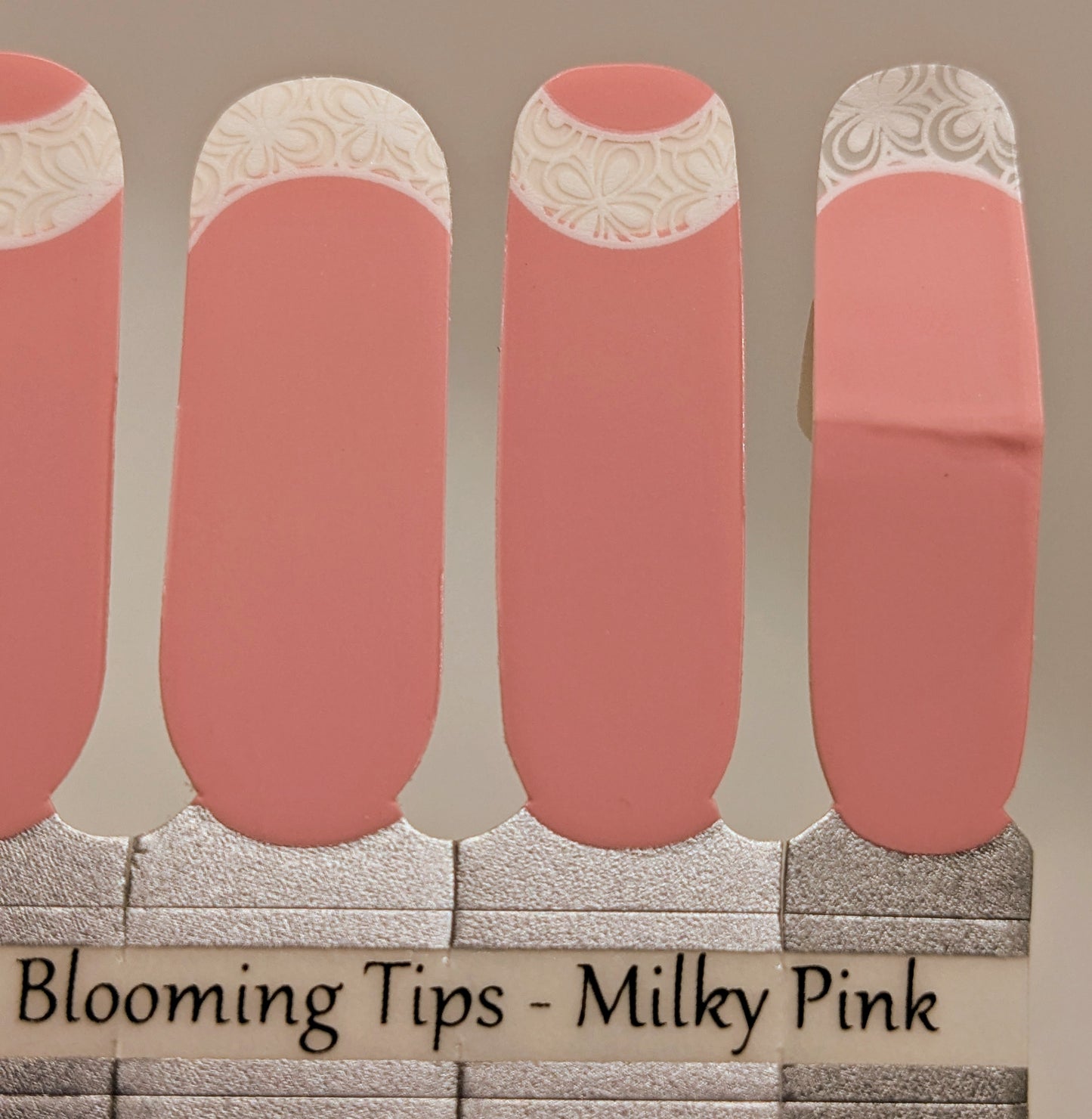 Blooming Tips - Milky Pink