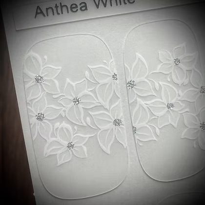 Anthea - White
