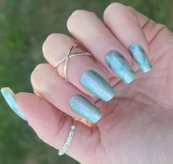 Tufted Turquoise